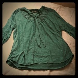 Absolutely Famous Green long sleeve blouse FINAL $